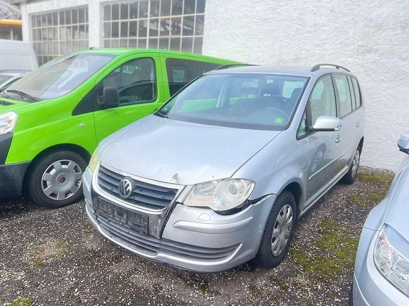 Gebraucht VW Touran Trendline 140 PS (102 kW) 2007 Reflexsilber metallic Van / Kleinbus