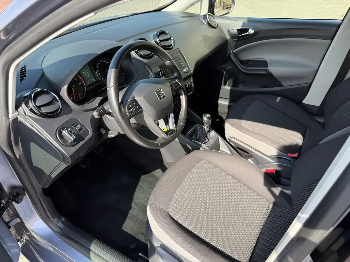 Gebraucht Seat Ibiza ST Style 90 PS (66 kW) 2016 Grau Kombi