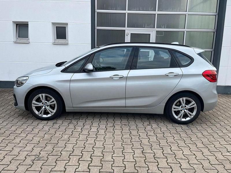 Gebraucht BMW 220 Active Tourer 190 PS (139 kW) 2018 Silber Van / Kleinbus