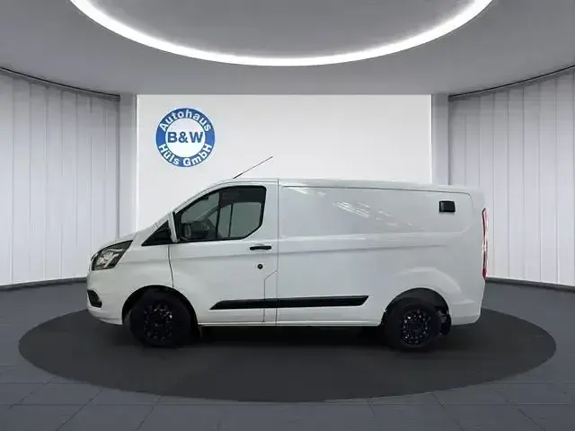 Gebraucht Ford Transit Custom Trend 131 PS (96 kW) 2022 Weiß Van / Kleinbus