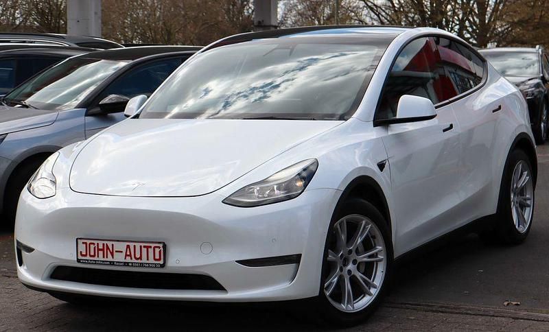 Gebraucht Tesla Model Y 378 kW (514 PS) 2022 Weiß metallic SUV