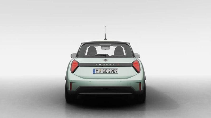 Gebraucht Mini Cooper S Classic 204 PS (150 kW) 2024 Grün Kleinwagen