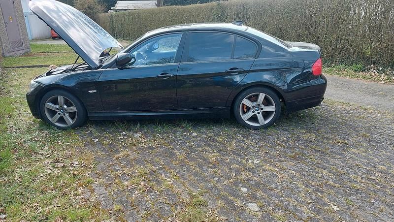 Second-hand BMW 318 2009 Negru Berlinǎ
