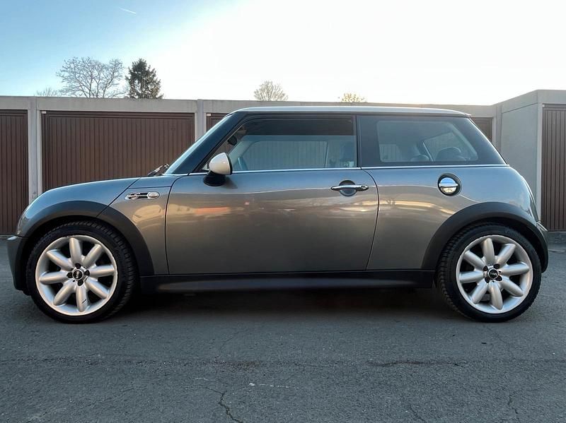 Gebraucht Mini Cooper S Chili 163 PS (119 kW) 2004 Dark silver metallic Kleinwagen