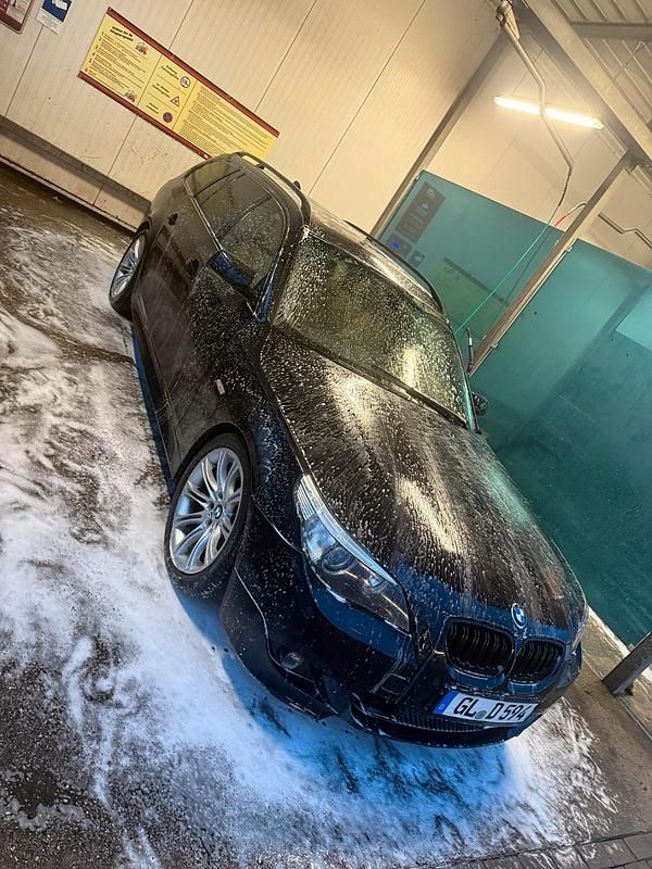 Schwarz Gebraucht 2006 BMW 535 M Sport Kombi | 5.990 € (Guter Preis) - Bild 1/4