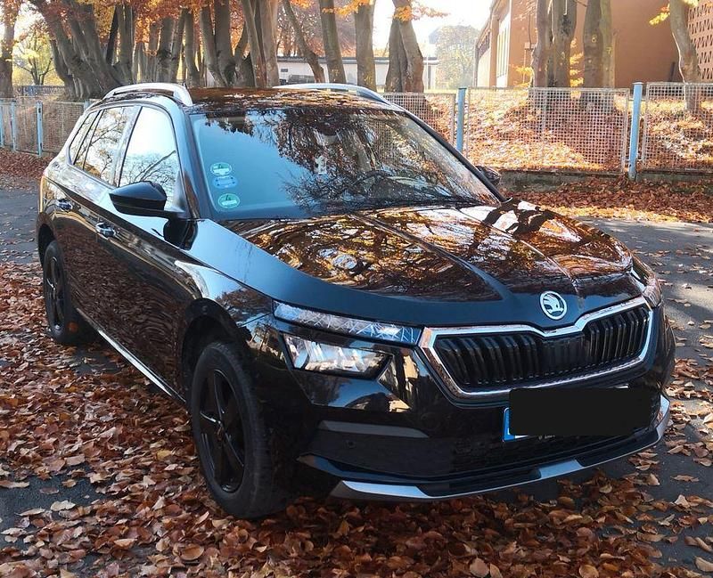 Schwarz Gebraucht 2020 Skoda Kamiq Ambition SUV | 16.750 € (Superpreis) - Bild 1/4