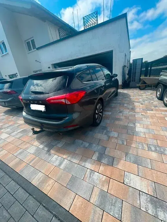 Gebraucht Ford Focus Cool & Connect 150 PS (110 kW) 2019 Grau Limousine