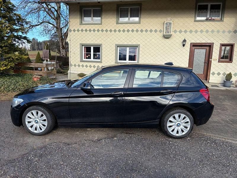 Gebraucht BMW 116 136 PS (100 kW) 2013 Schwarz Kleinwagen