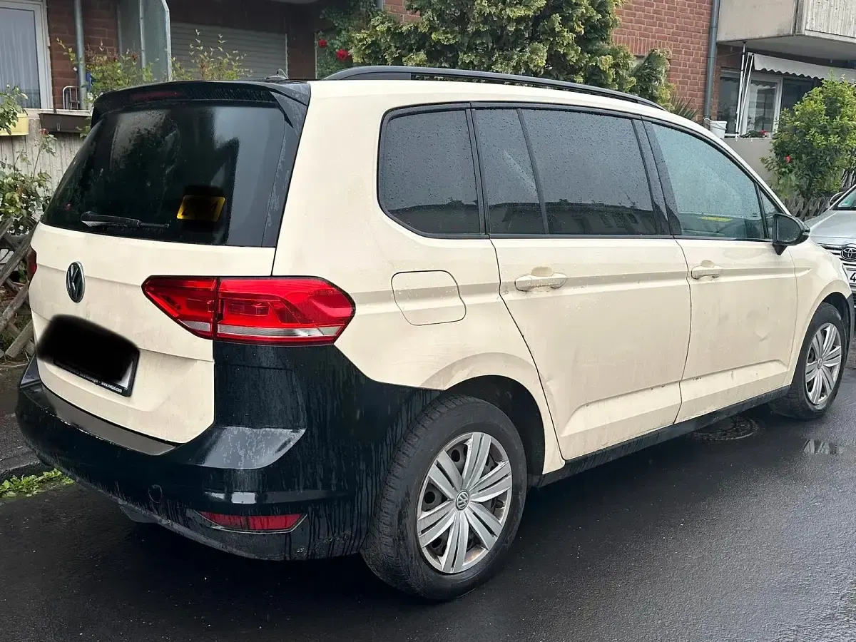 Gebraucht VW Touran 2019 Gelb Van / Kleinbus