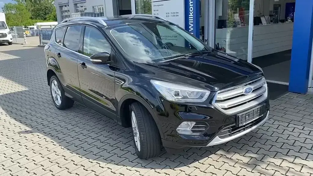 Gebraucht Ford Kuga Titanium 150 PS (110 kW) 2018 Iridiumschwarz metallic SUV