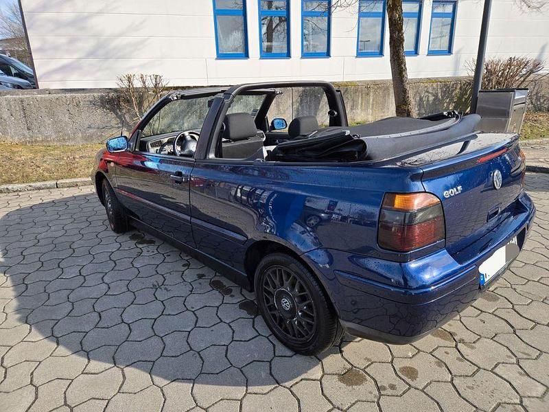 Gebraucht VW Golf Cabriolet Highline 101 PS (74 kW) 1999 Blau Cabrio