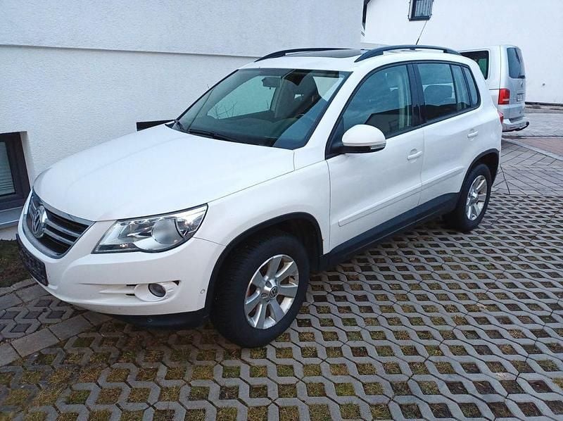 Gebraucht VW Tiguan Track & Field 200 PS (147 kW) 2009 Weiß SUV