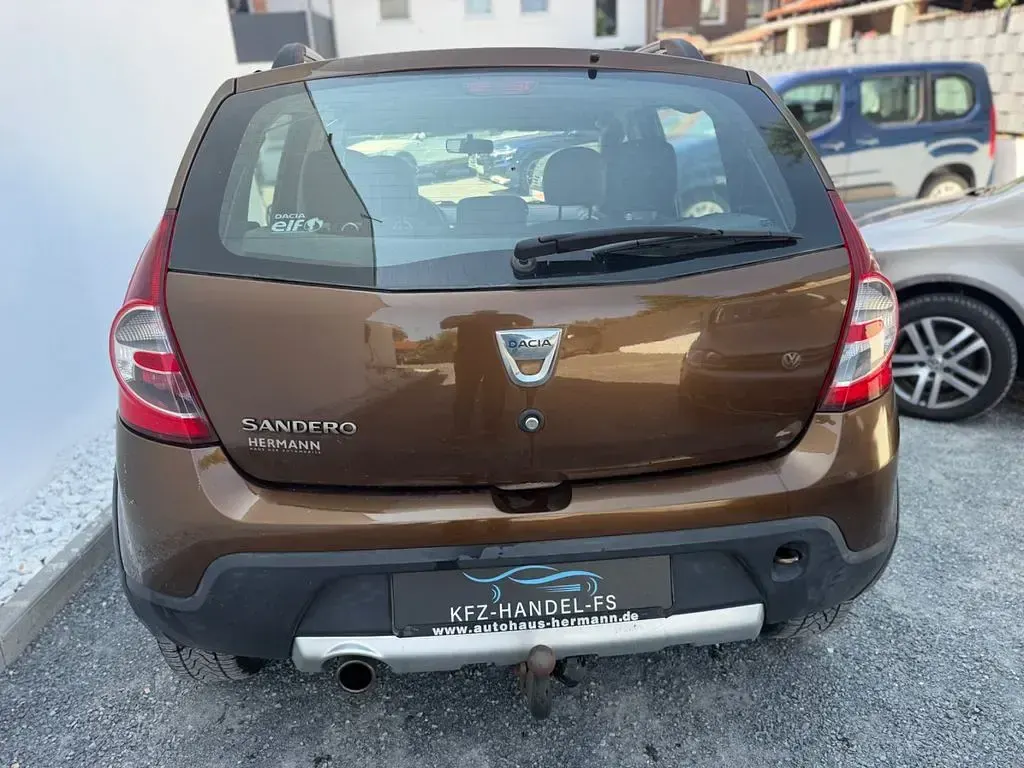 Gebraucht Dacia Sandero Stepway 84 PS (61 kW) 2012 Braun SUV
