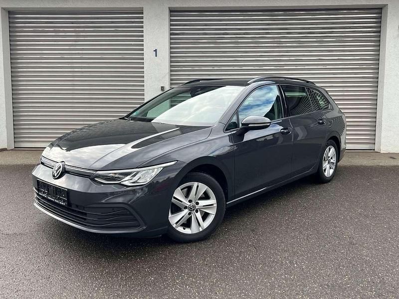 Grau Gebraucht 2021 VW Golf VIII Life Kombi | 12.900 € - Bild 1/4