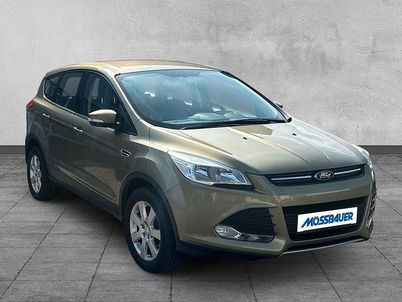Gebraucht Ford Kuga Trend 150 PS (110 kW) 2014 Gold SUV