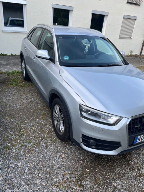 Silber Gebraucht 2011 Audi Q3 SUV | 14.000 € (Teuer) - Bild 1/4