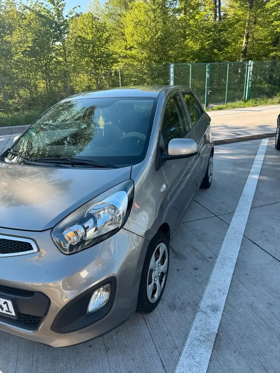 Gebraucht Kia Picanto 69 PS (50 kW) 2011 Gold Kleinwagen