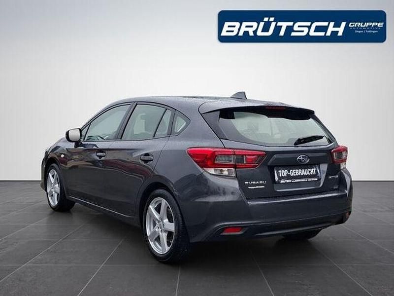 Gebraucht Subaru Impreza Trend 114 PS (83 kW) 2023 Magnetite gray metallic Limousine