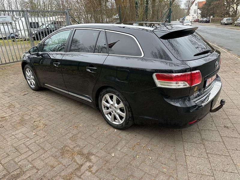 Gebraucht Toyota Avensis Executive 152 PS (111 kW) 2009 Schwarz Kombi