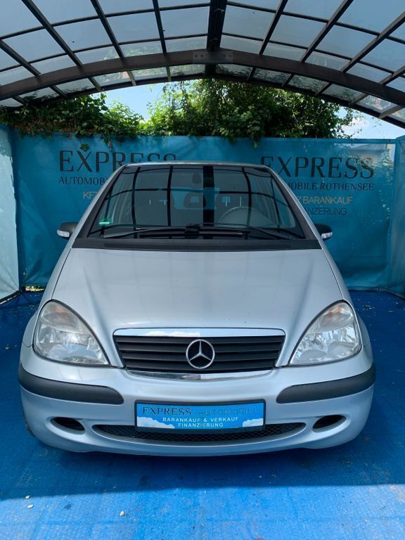 Silber Gebraucht 2003 Mercedes A170 Classic Limousine | 1.300 € (Fairer Preis) - Bild 1/4