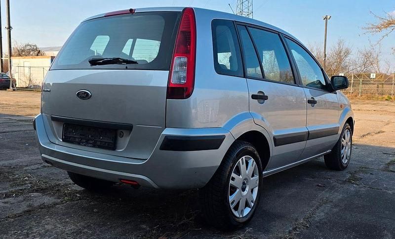 Gebraucht Ford Fusion Ambiente 80 PS (58 kW) 2011 Silber Kleinwagen