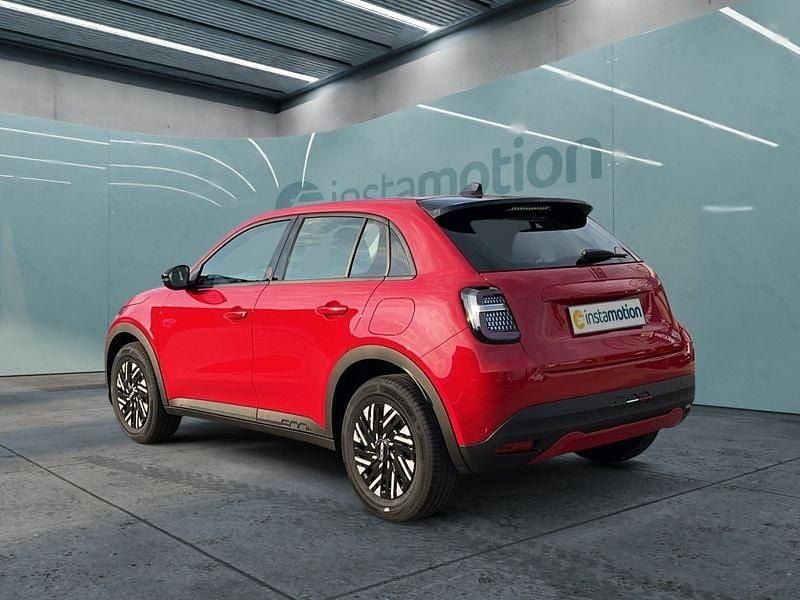 Gebraucht Fiat 600E Red 114 kW (155 PS) 2023 Rot Kleinwagen