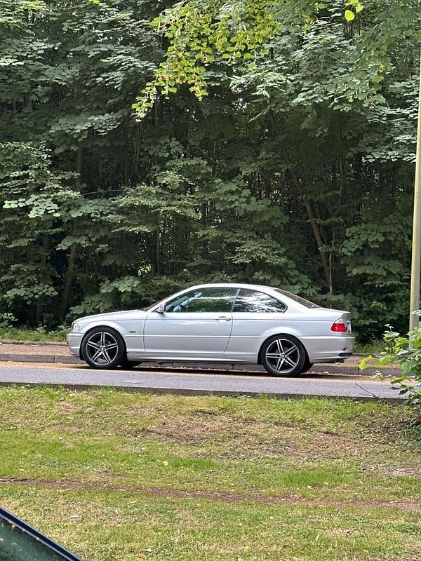 Silber Gebraucht 2002 BMW 318 Coupé | 3.300 € (Guter Preis) - Bild 1/4