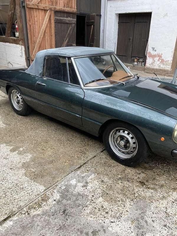 Grün Gebraucht 1976 Alfa Romeo Spider Cabrio | 9.500 € - Bild 1/4