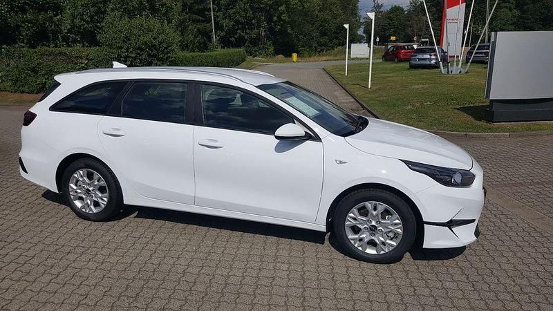 Gebraucht Kia Ceed Sportswagon 160 PS (117 kW) 2024 Weiß Kombi