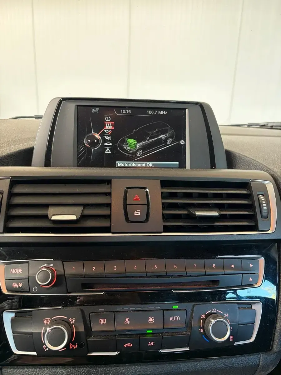 Second-hand BMW 116 109 CP (80 kW) 2017 Negru Hatchback