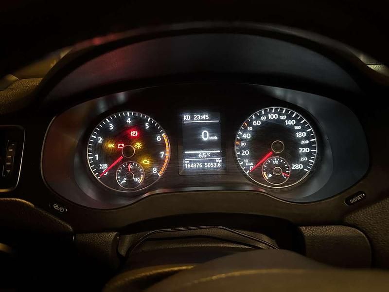 Gebraucht VW Jetta Comfortline 122 PS (89 kW) 2012 Blau Limousine