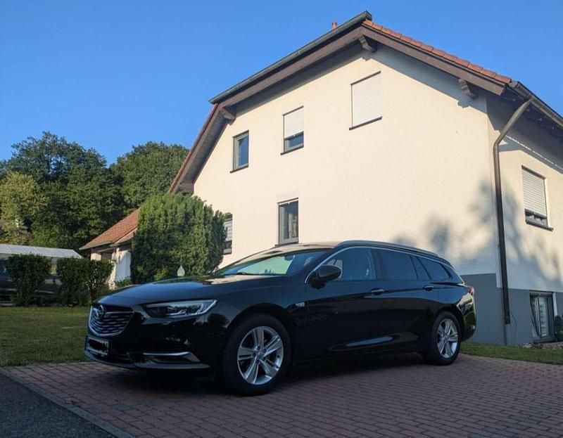 Schwarz Gebraucht 2017 Opel Insignia Business Innovation Kombi | 14.700 € (Fairer Preis) - Bild 1/4