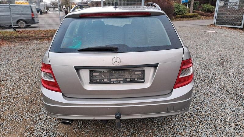 Gebraucht Mercedes C220 170 PS (125 kW) 2009 Silber Kombi