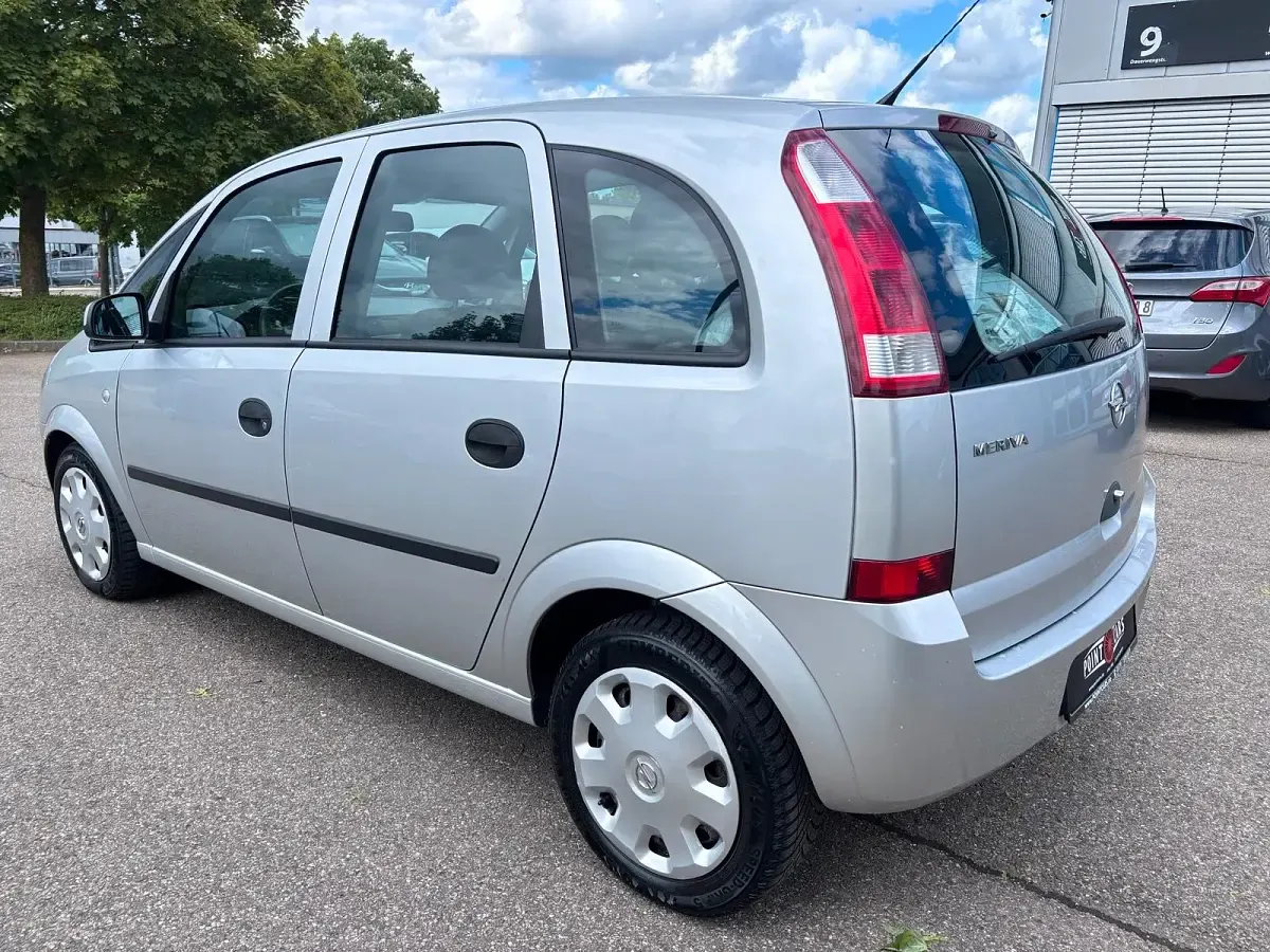 Używany Opel Meriva Enjoy 87 KM (63 kW) 2004 Srebrny Minivan