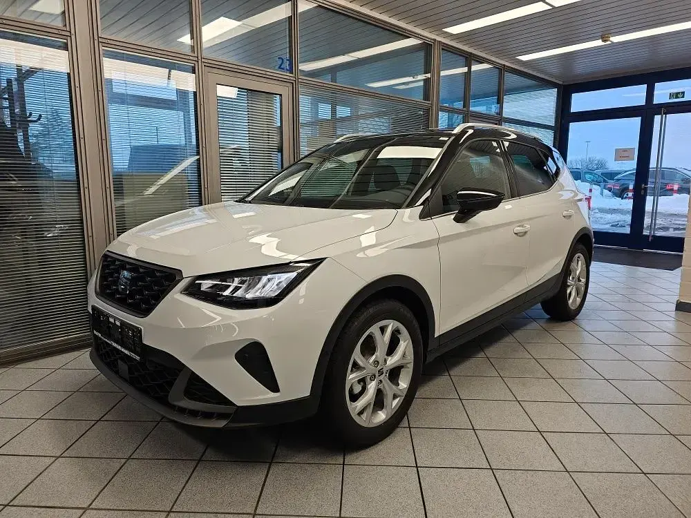 Neu Seat Arona FR 150 PS (110 kW) 2026 Weiß SUV