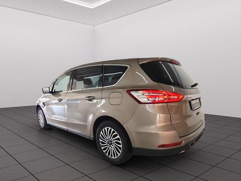 Gebraucht Ford S-MAX Titanium 241 PS (177 kW) 2019 Silber Van / Kleinbus