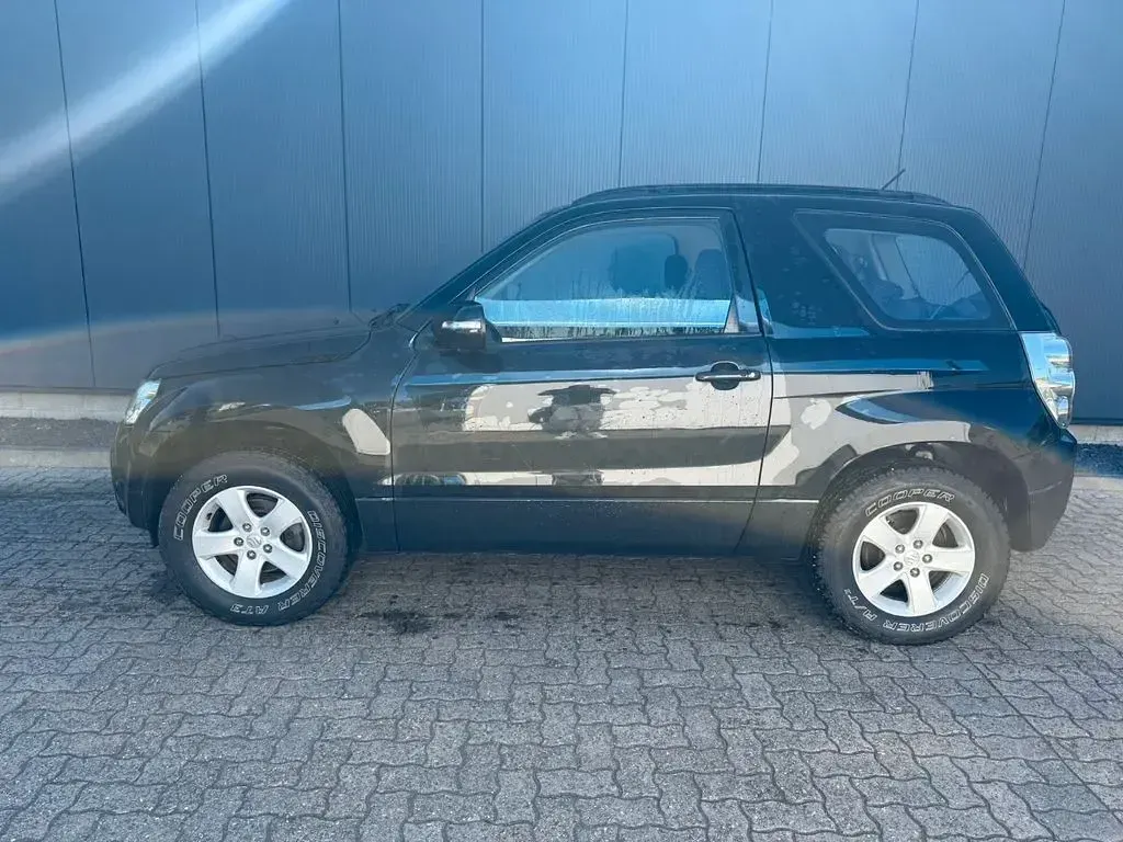 Gebraucht Suzuki Grand Vitara Club 166 PS (122 kW) 2010 Schwarz SUV