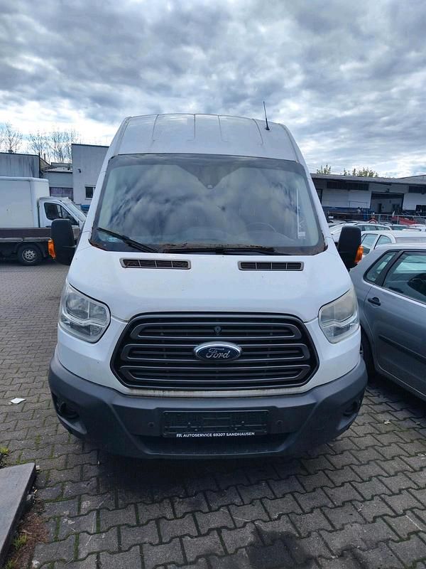 Second-hand Ford Transit 170 CP (125 kW) 2016 Alb Monovolum