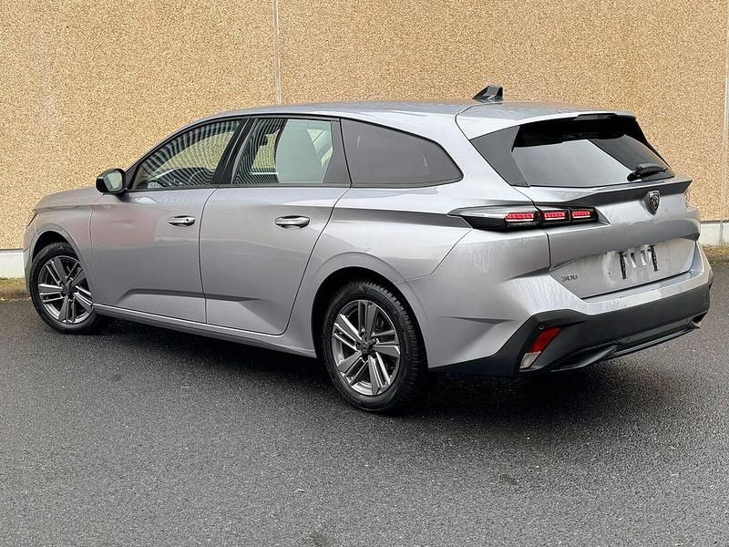 Gebraucht Peugeot 308 SW Active 131 PS (96 kW) 2022 Grau Kombi