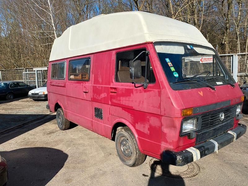 Second-hand VW LT 90 CP (66 kW) 1986 Roșu Monovolum