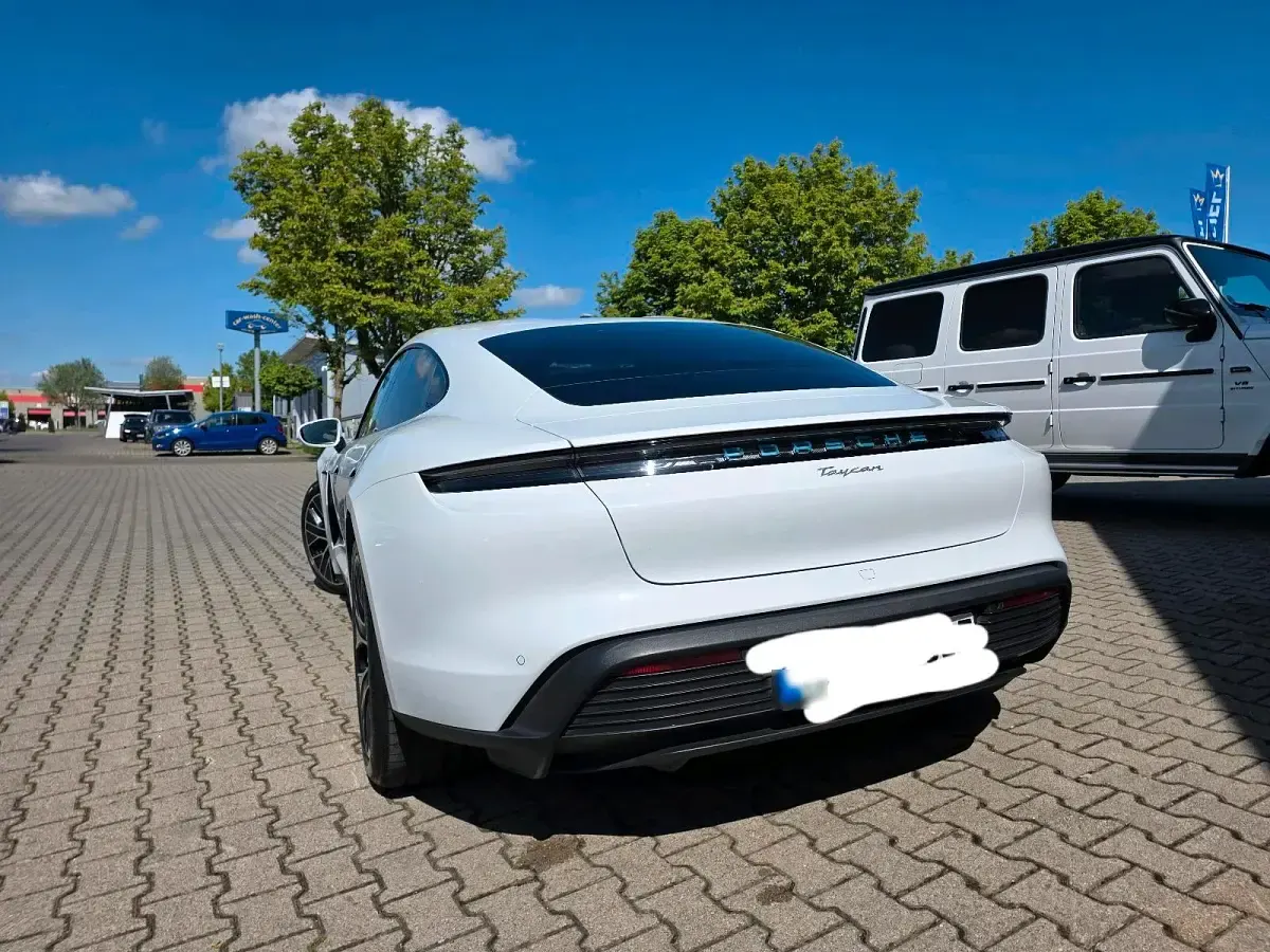 Gebraucht Porsche Taycan Sport 350 kW (476 PS) 2021 Weiß Limousine