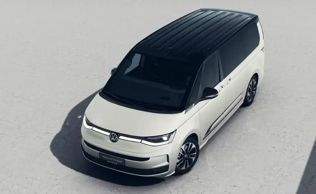 Neu VW Multivan Edition 245 PS (180 kW) 2026 Candyweiß grenadillschwarz me Van / Kleinbus