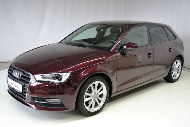 Gebraucht Audi A3 Sportback Ambition 140 PS (102 kW) 2013 Rot metallic Kleinwagen