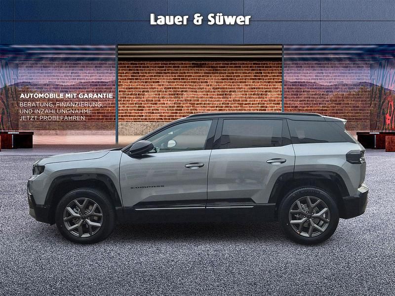 Neu Jeep Compass 145 PS (106 kW) 2026 Grau SUV