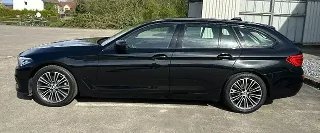Gebraucht BMW 520 Sport Line 235 PS (172 kW) 2019 Schwarz Kombi