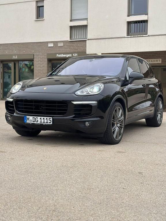 Second-hand Porsche Cayenne 262 CP (192 kW) 2015 Negru SUV