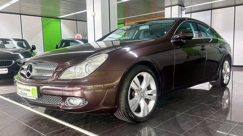 Rot Gebraucht 2008 Mercedes CLS350 Limousine | 10.990 € (Fairer Preis) - Bild 1/4