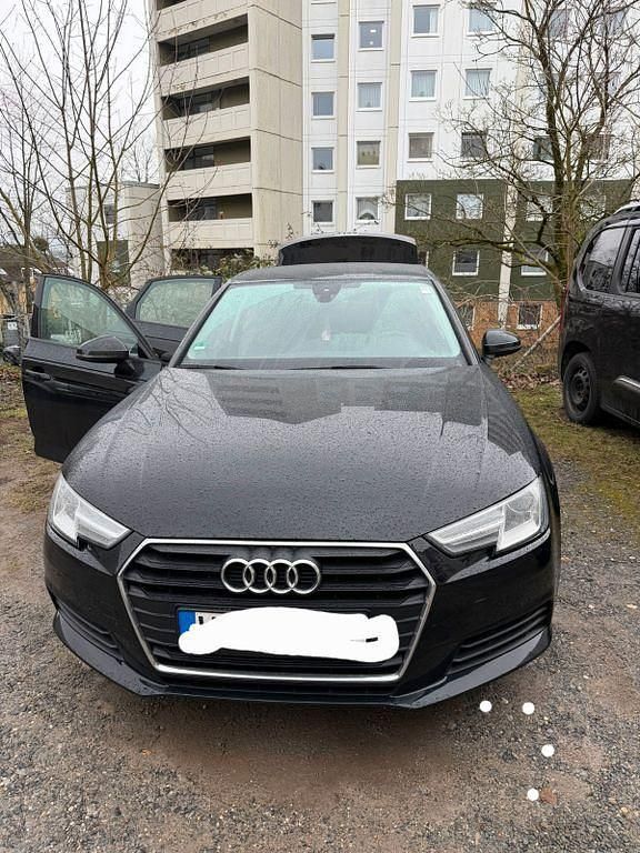 Gebraucht Audi A4 Basis 150 PS (110 kW) 2017 Schwarz Limousine