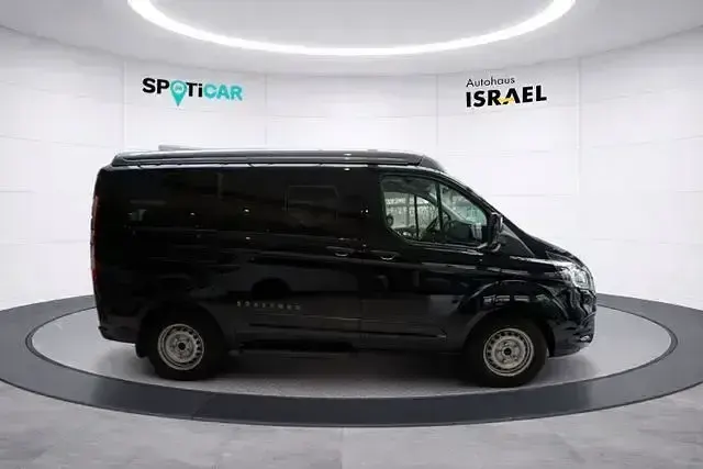 Gebraucht Buerstner Copa 131 PS (96 kW) 2022 Obsidian schwarz (metallic) Van