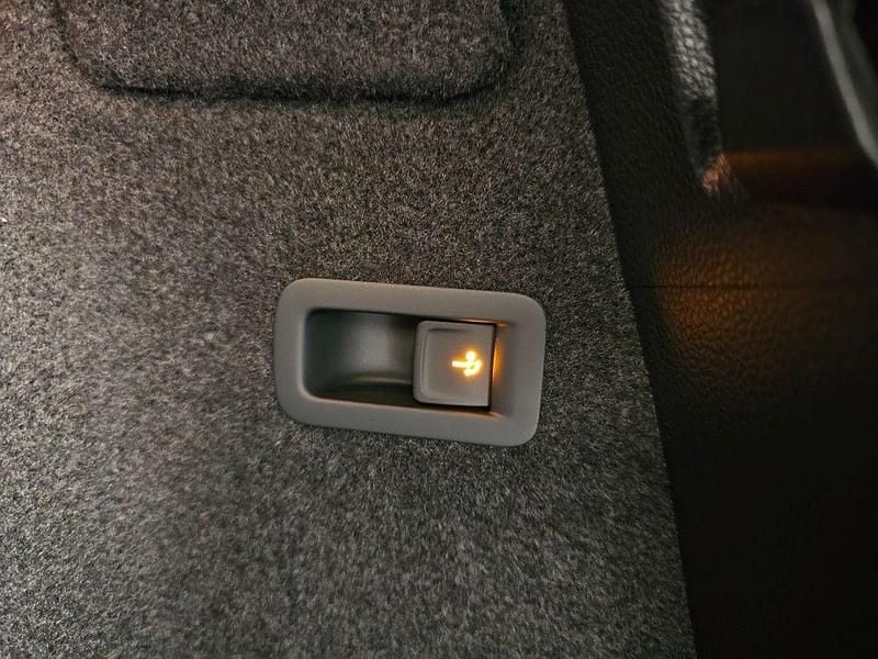 Neu Skoda Karoq Selection 150 PS (110 kW) 2025 Blau SUV